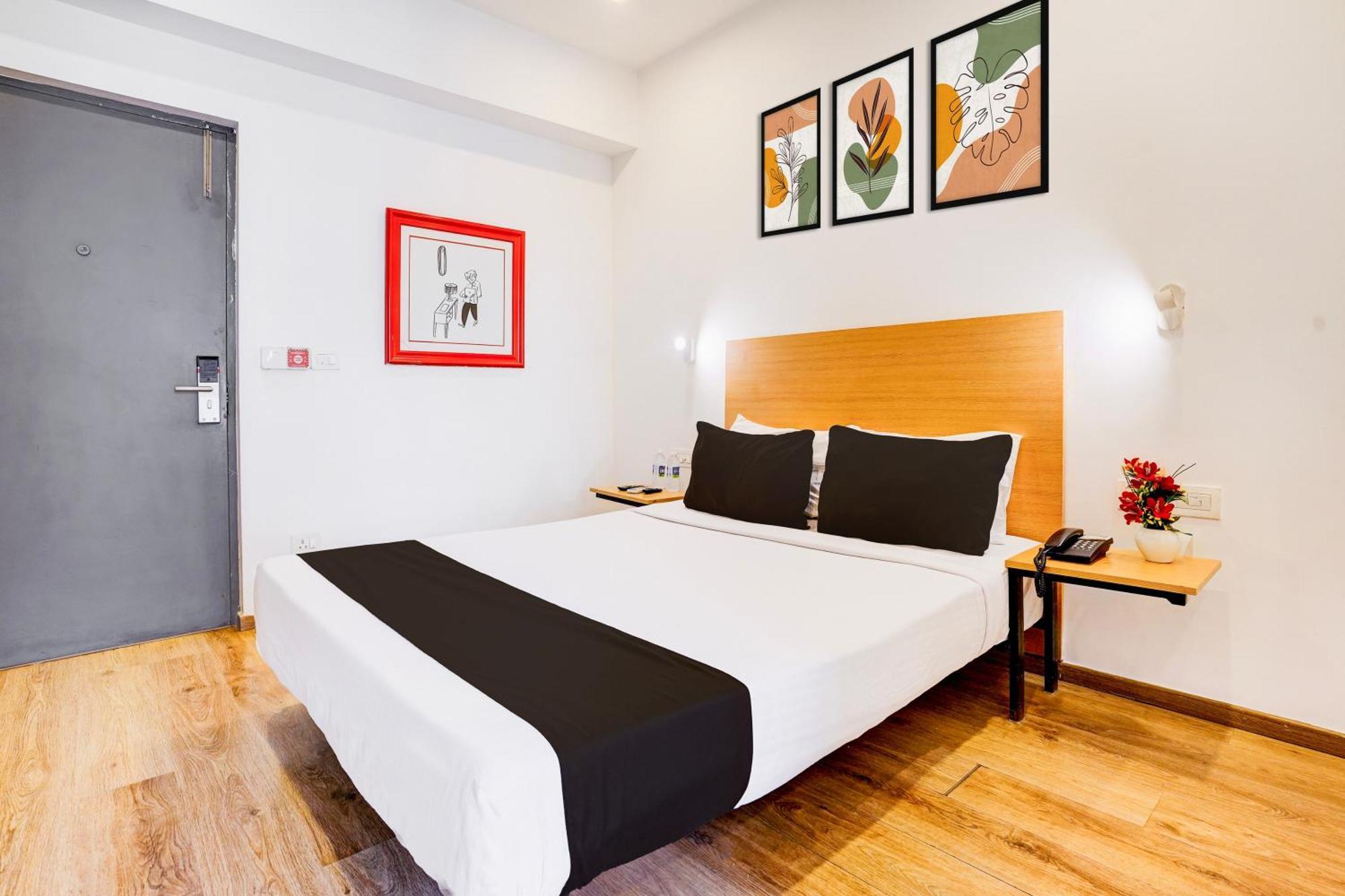 Super Townhouse Khar The Unicontinental Hotel Mumbai  Buitenkant foto