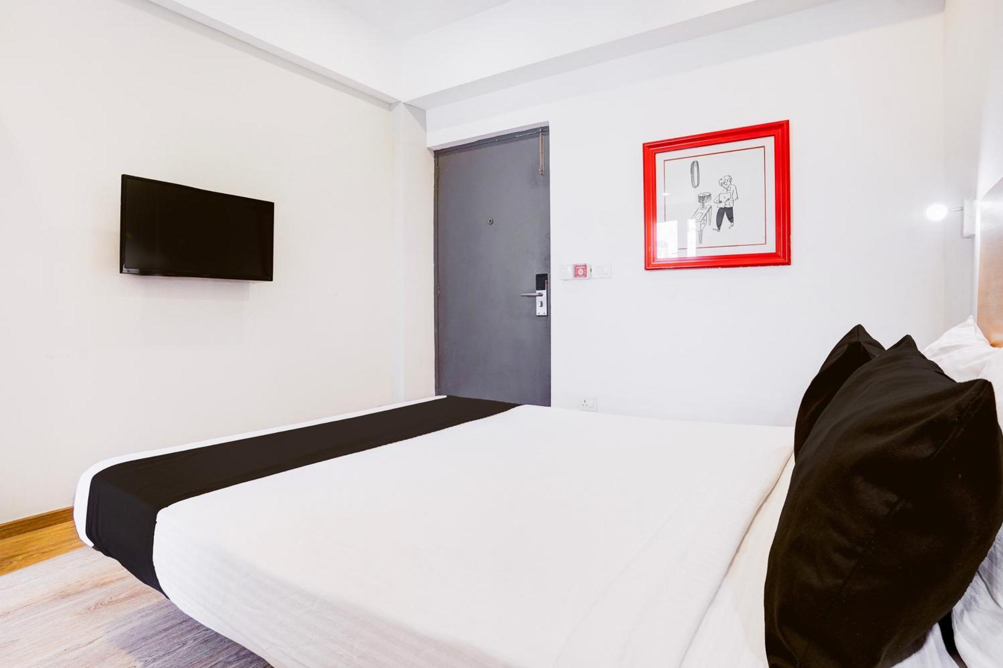 Super Townhouse Khar The Unicontinental Hotel Mumbai  Buitenkant foto